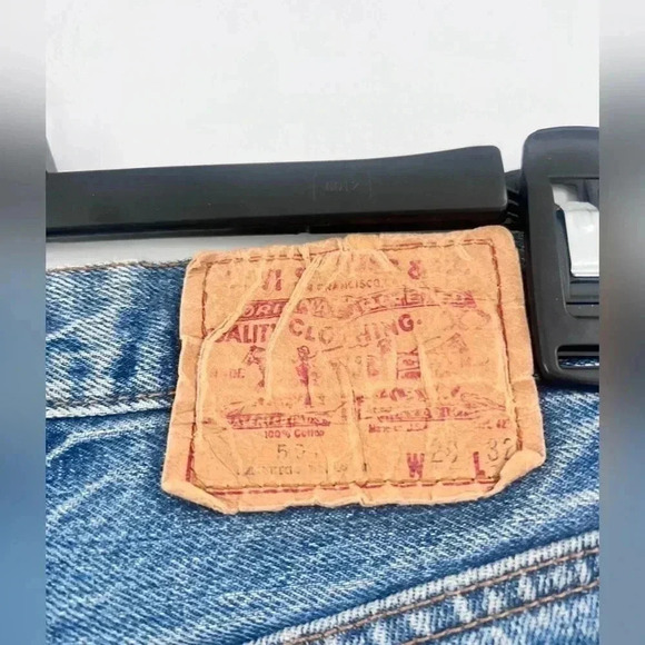 Vintage RARE Levi’s Flare Jeans With Embroidery - Picture 4 of 4